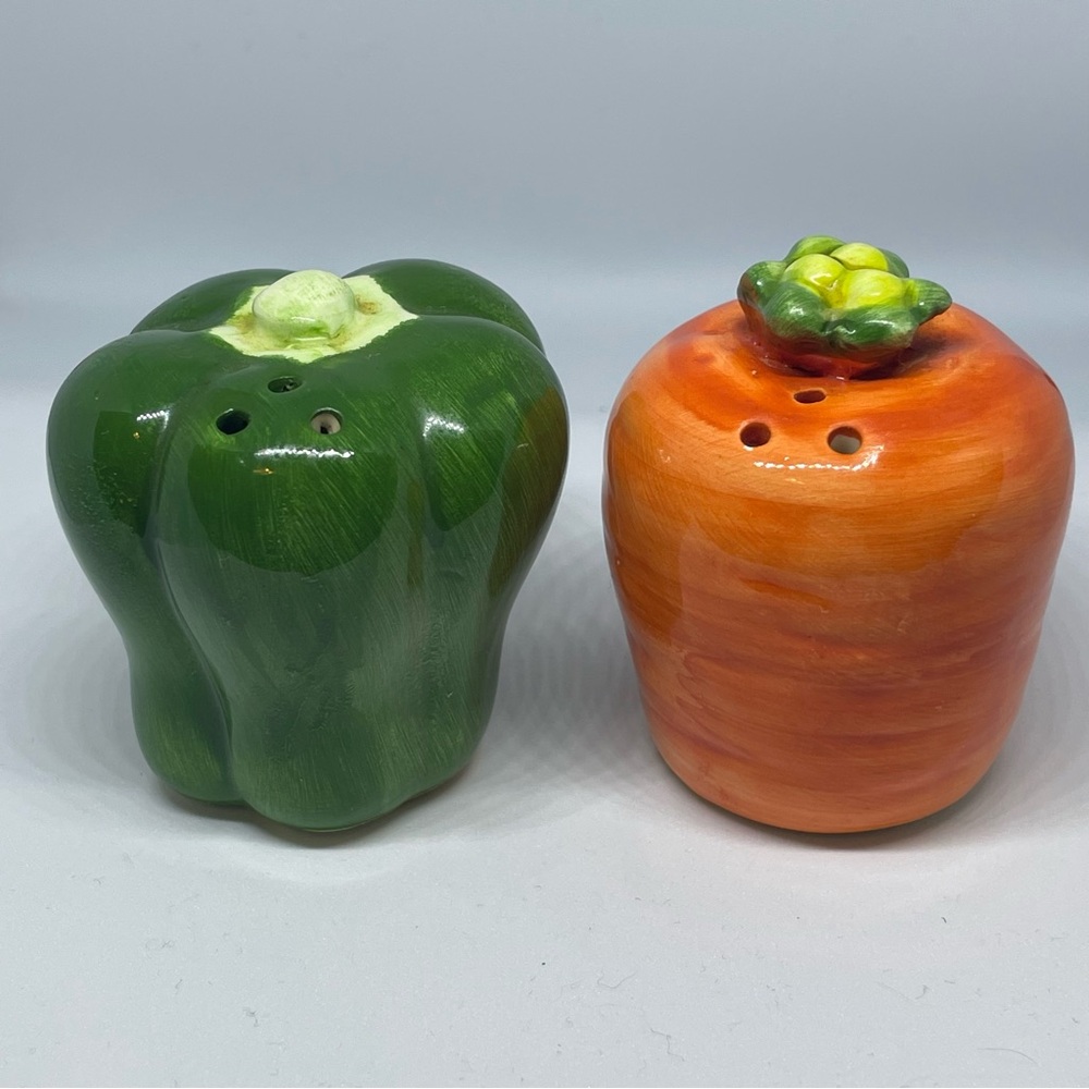 Green and Orange Vegetable Shaped Shakers